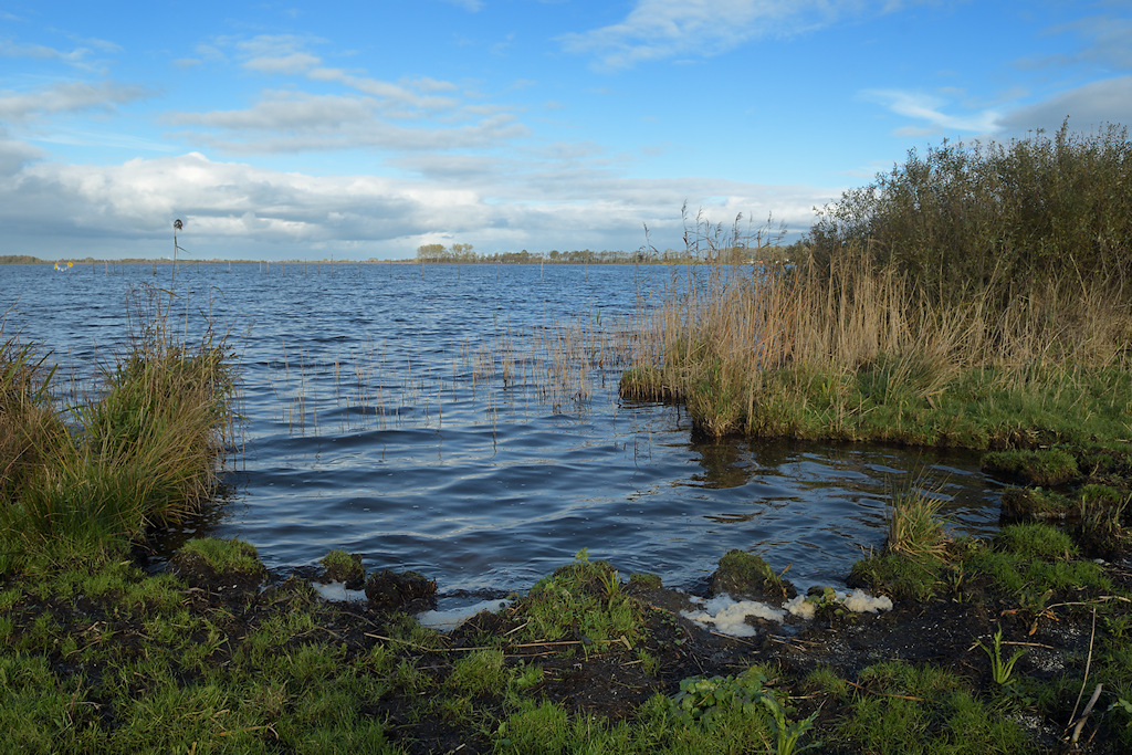 Afslag van Boezemland aan het Sneekermeer