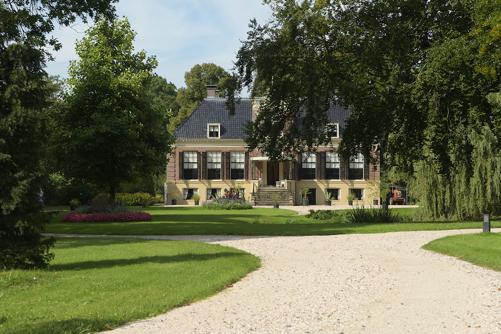 Schatzenburg ten noorden van Dronrijp