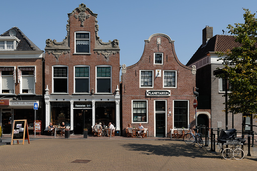 Het planetarium van Eise Eisinga aan de Eise Eisingastraat in Franeker