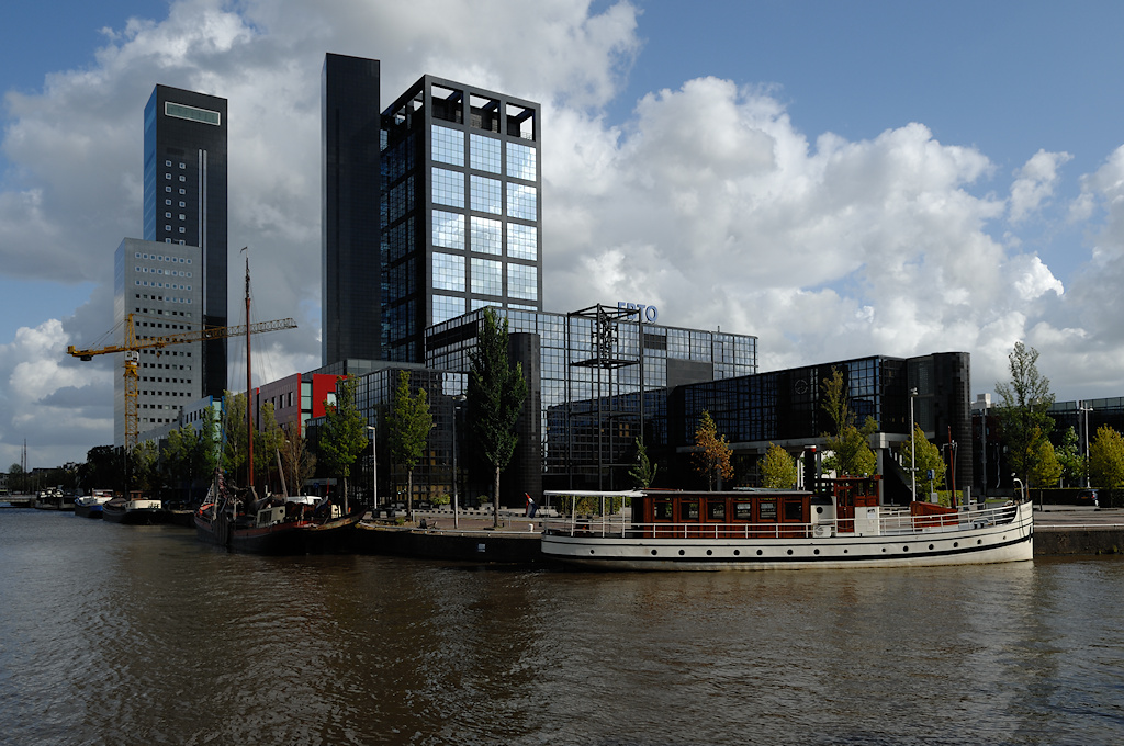 Grote kantoren in het centrum domineren de Leeuwarder skyline