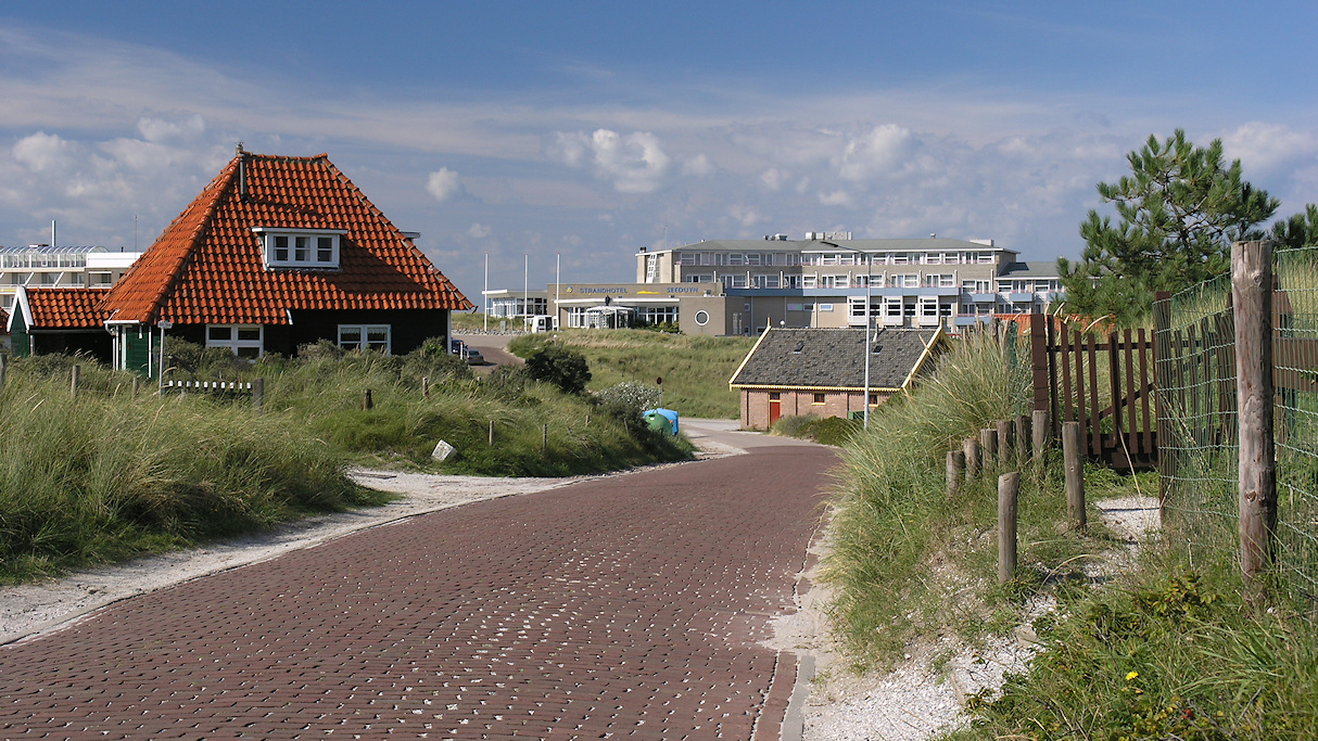 Vlieland, Badweg en strandhotel