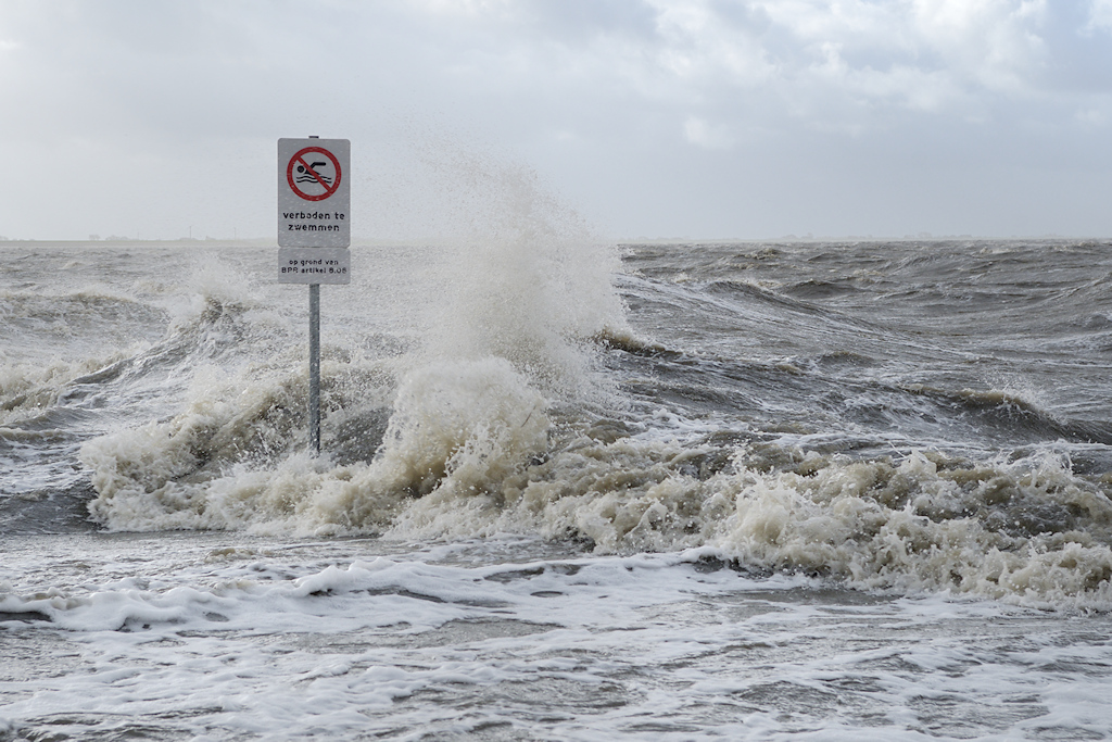 Storm bij Holwert