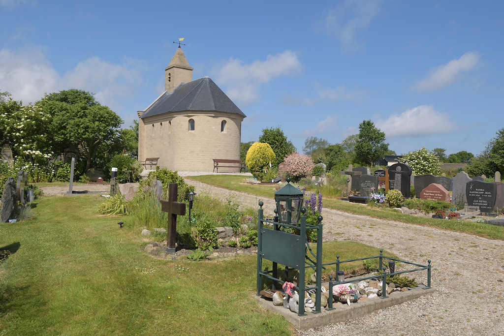Heidense Kapel Stroe