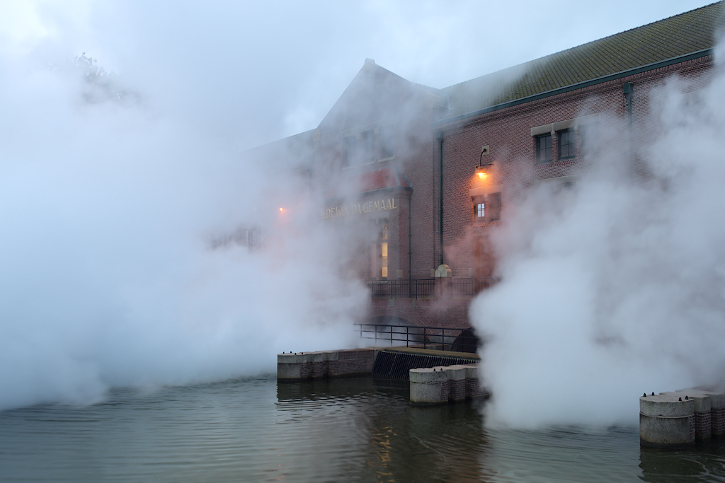 ir. D.F. Woudagemaal onder stoom